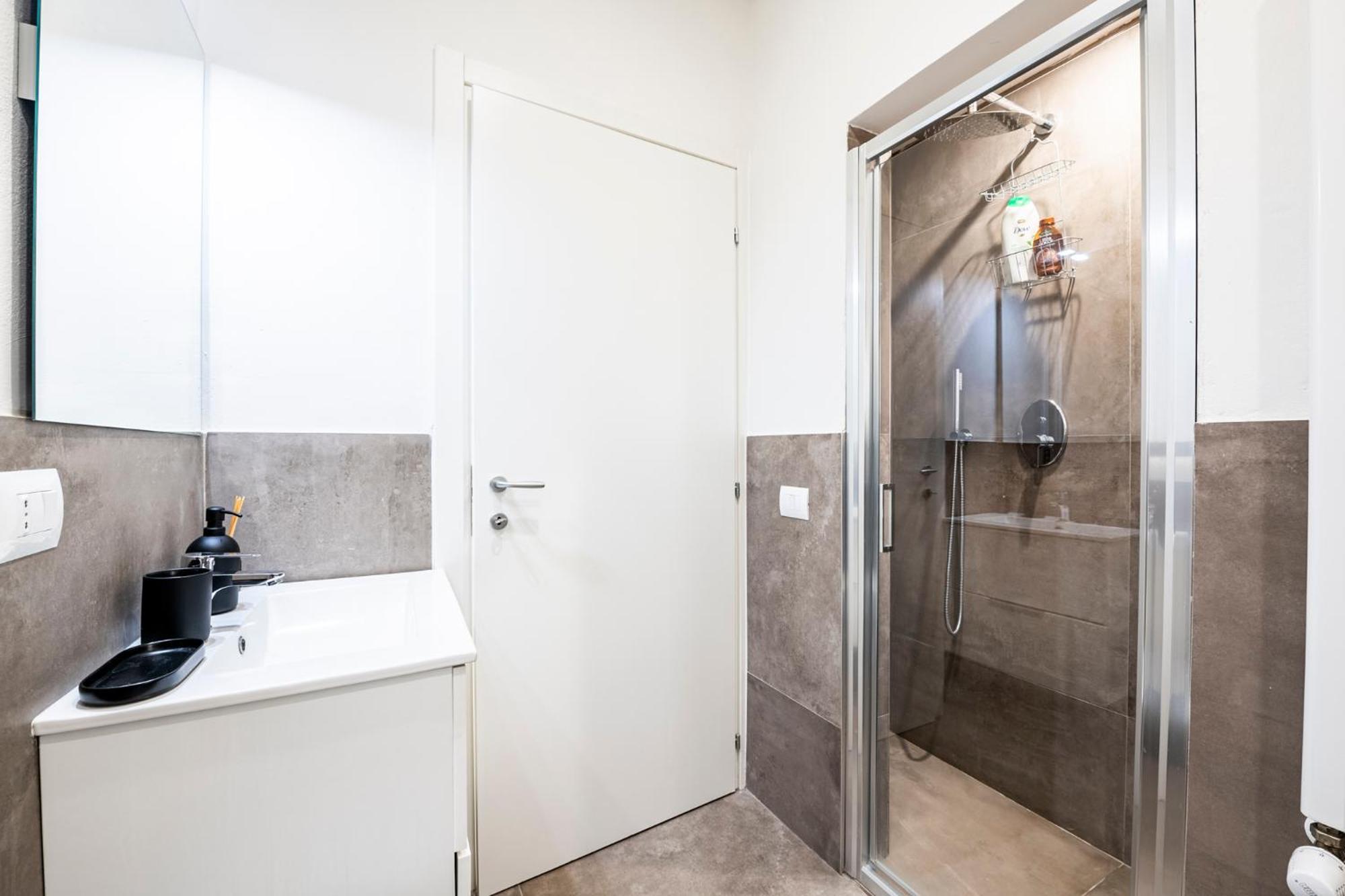 10 Minuti Duomo - Double Con Idromassaggio Apartamento